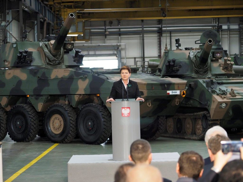 Premier Beata Szydło w Hucie Stalowa Wola [Zdjęcia]
