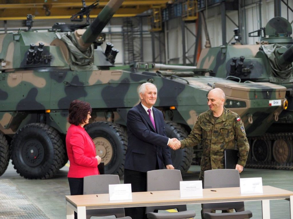 Premier Beata Szydło w Hucie Stalowa Wola [Zdjęcia]