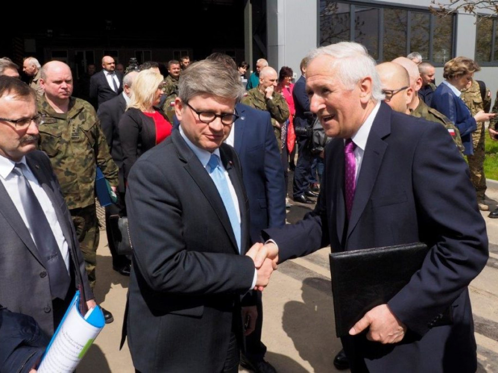 Premier Beata Szydło w Hucie Stalowa Wola [Zdjęcia]