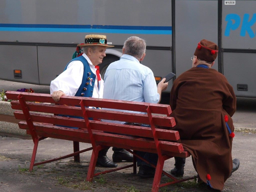 Zamiast ociężałych oficjałek [Zdjęcia]