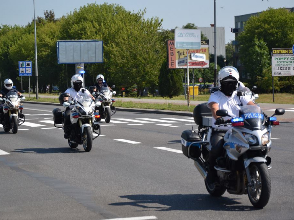 Kolarze przejechali przez Tarnobrzeg [Zdjęcia]