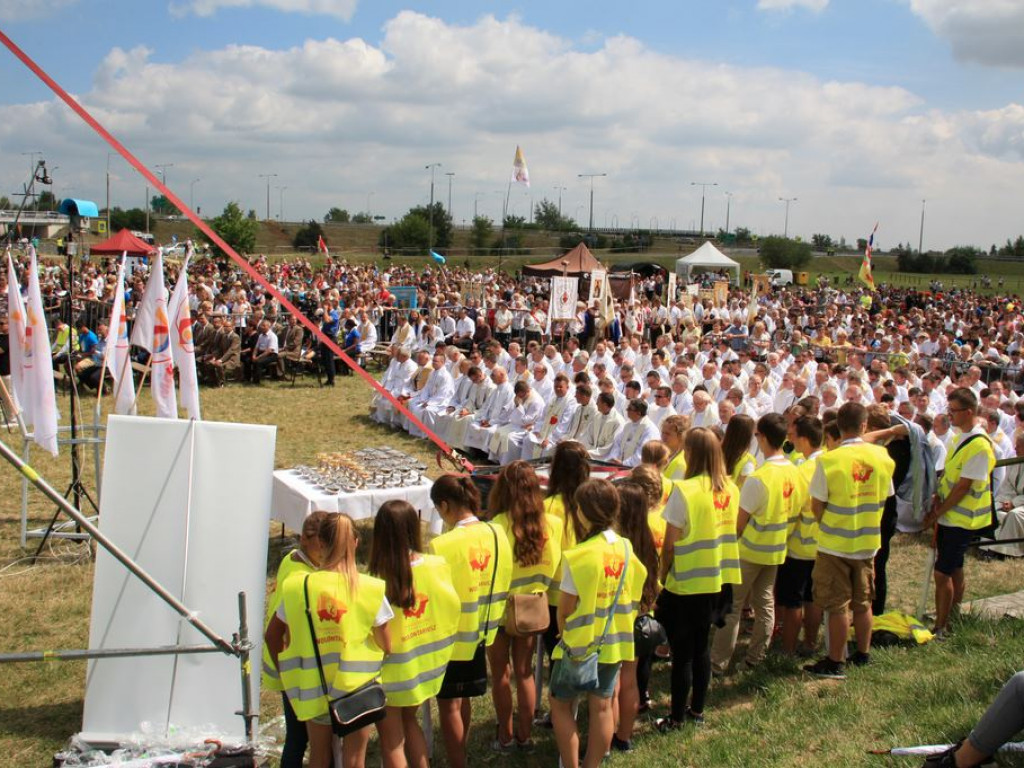 Tłumy pielgrzymów w Sandomierzu [Zdjęcia]