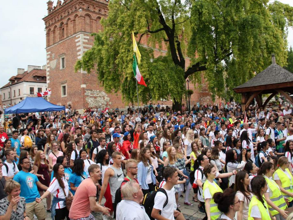 Tłumy pielgrzymów w Sandomierzu [Zdjęcia]