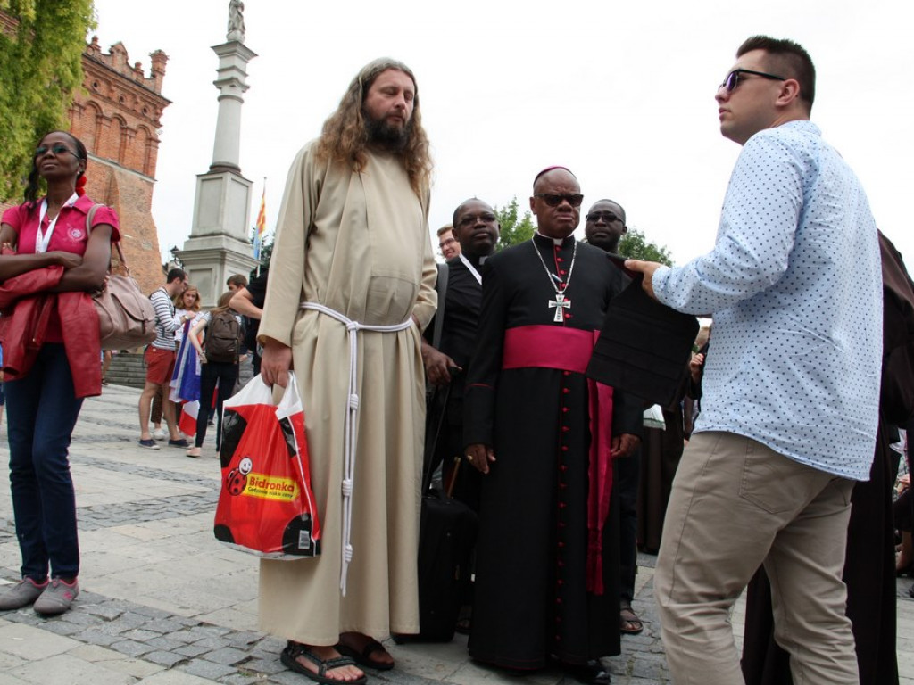 Tłumy pielgrzymów w Sandomierzu [Zdjęcia]