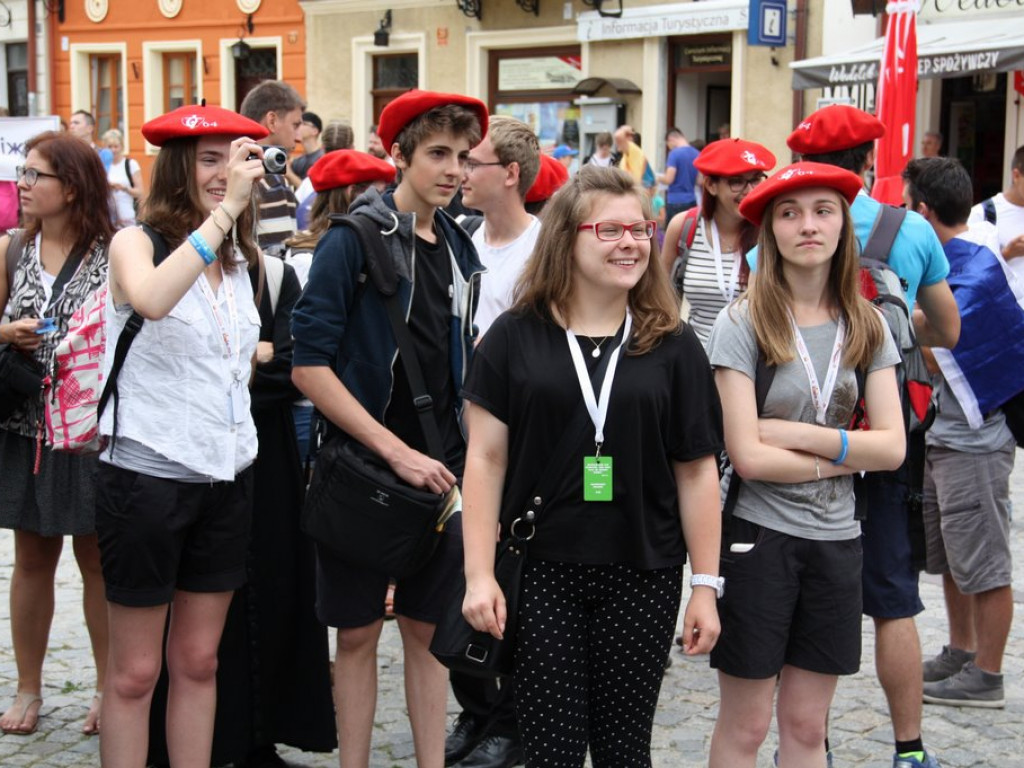 Tłumy pielgrzymów w Sandomierzu [Zdjęcia]