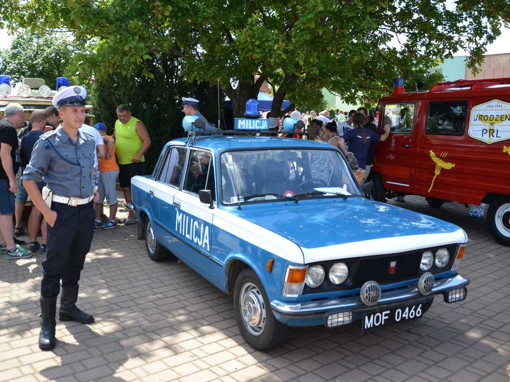 Spotkanie pojazdów PRL w Tarnobrzegu [Zdjęcia]