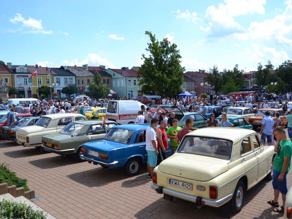 Spotkanie pojazdów PRL w Tarnobrzegu [Zdjęcia]