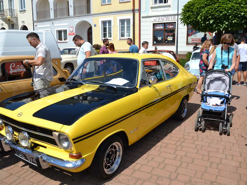 Spotkanie pojazdów PRL w Tarnobrzegu [Zdjęcia]