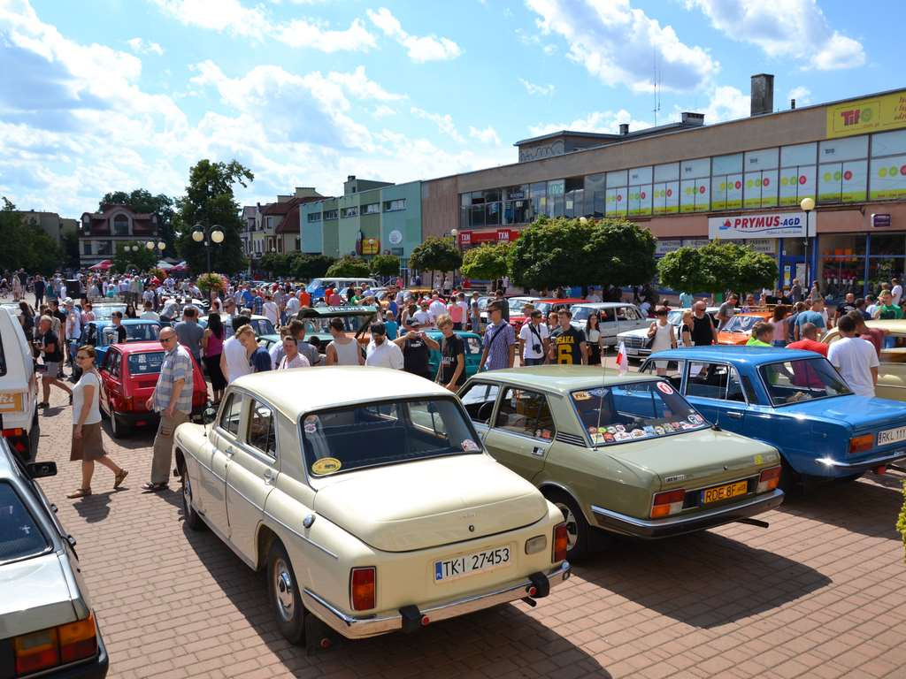 Spotkanie pojazdów PRL w Tarnobrzegu [Zdjęcia]