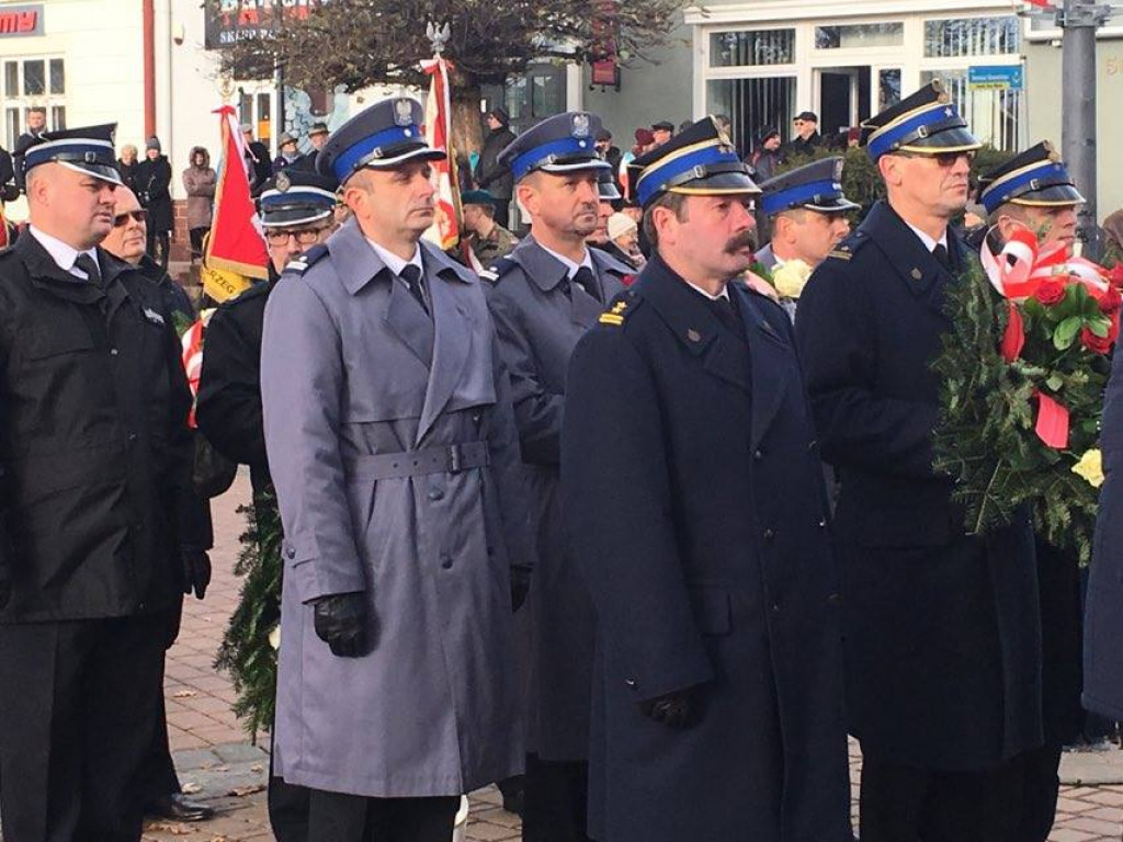 Obchody Święta Niepodległości na tarnobrzeskim rynku [Zdjęcia]