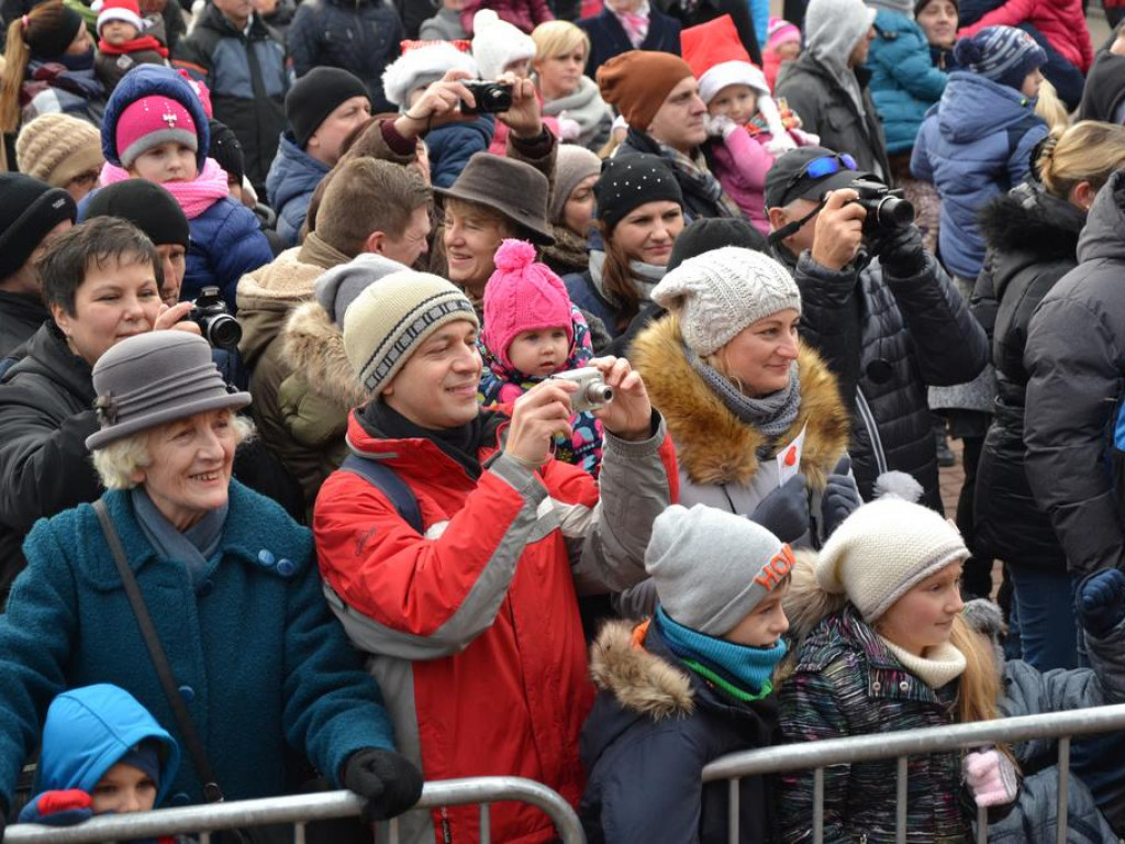 Parada Mikołajów przeszła przez Tarnobrzeg! [Zdjęcia][Wideo]