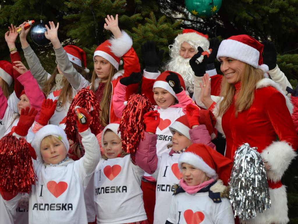 Parada Mikołajów przeszła przez Tarnobrzeg! [Zdjęcia][Wideo]