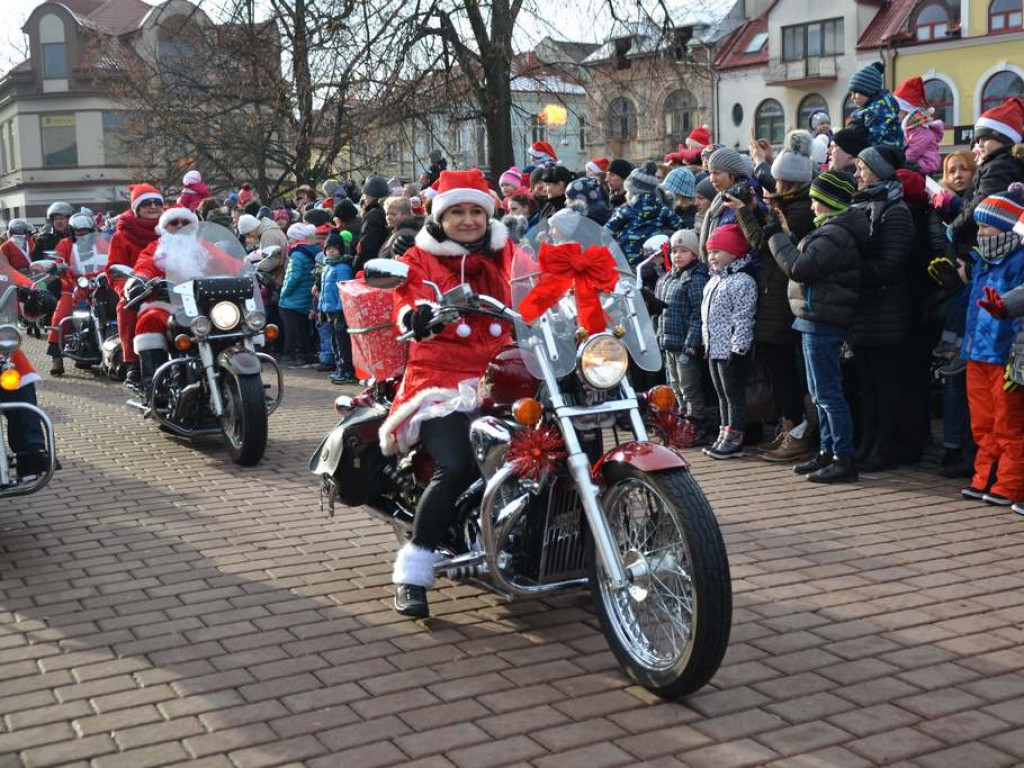 Parada Mikołajów przeszła przez Tarnobrzeg! [Zdjęcia][Wideo]