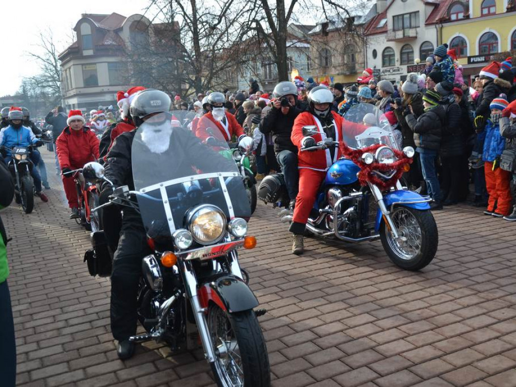 Parada Mikołajów przeszła przez Tarnobrzeg! [Zdjęcia][Wideo]
