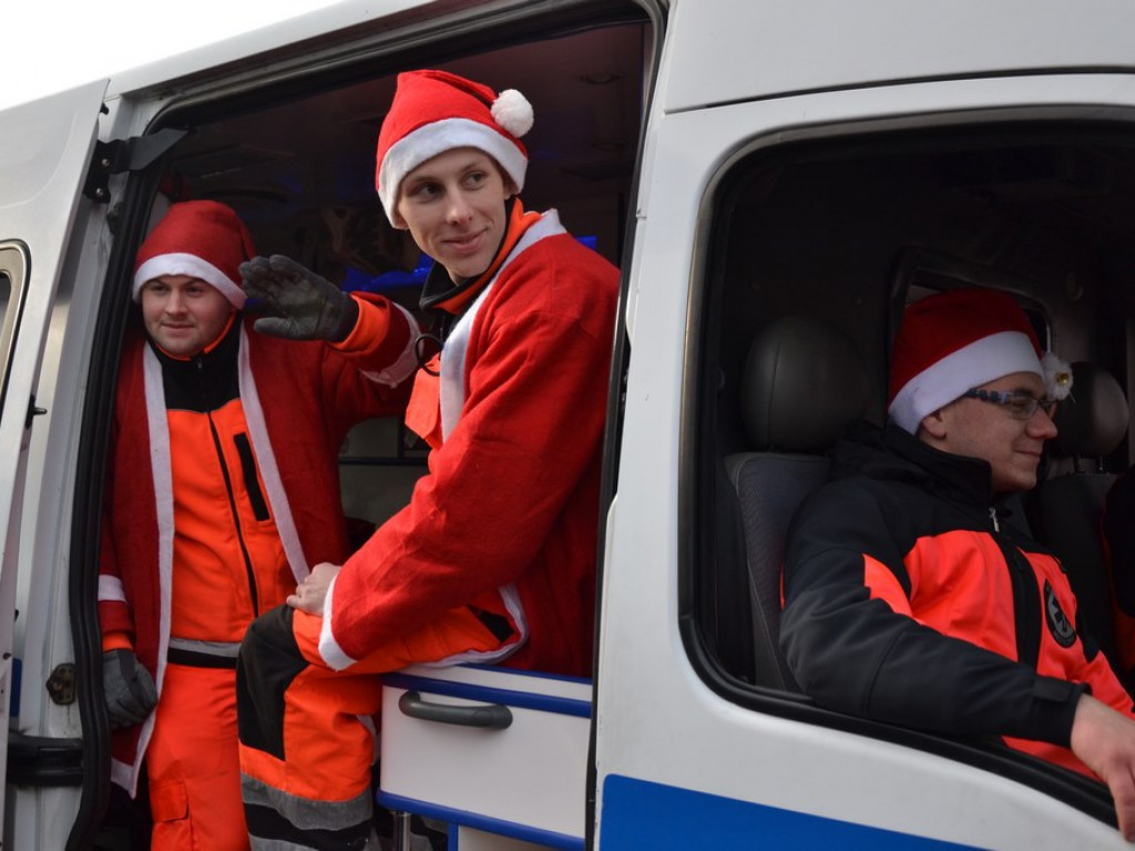 Parada Mikołajów przeszła przez Tarnobrzeg! [Zdjęcia][Wideo]