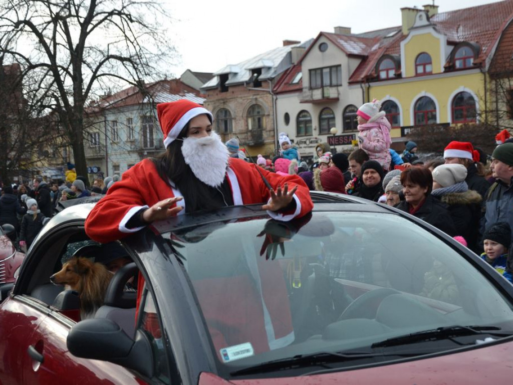 Parada Mikołajów przeszła przez Tarnobrzeg! [Zdjęcia][Wideo]