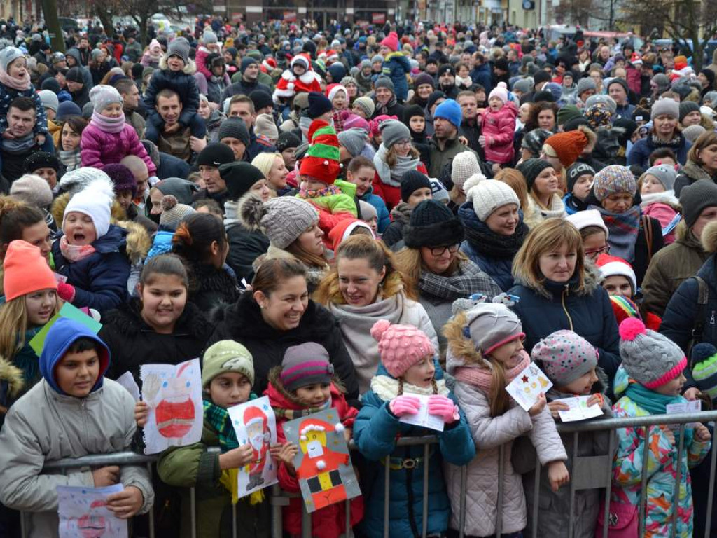 Parada Mikołajów przeszła przez Tarnobrzeg! [Zdjęcia][Wideo]