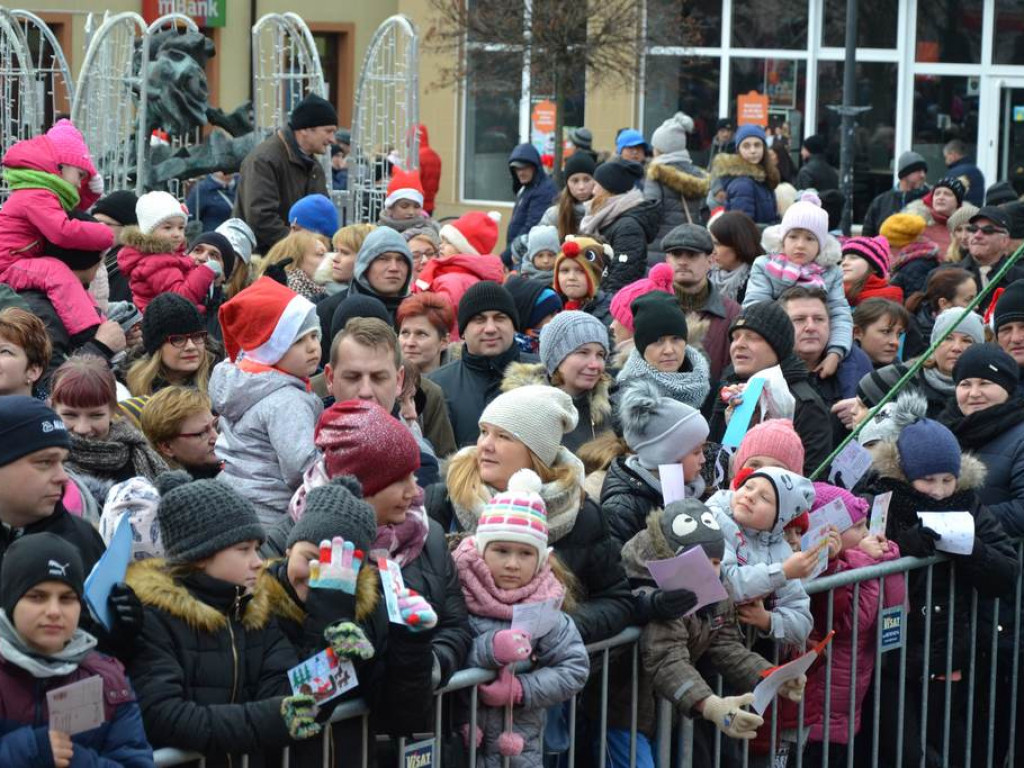 Parada Mikołajów przeszła przez Tarnobrzeg! [Zdjęcia][Wideo]