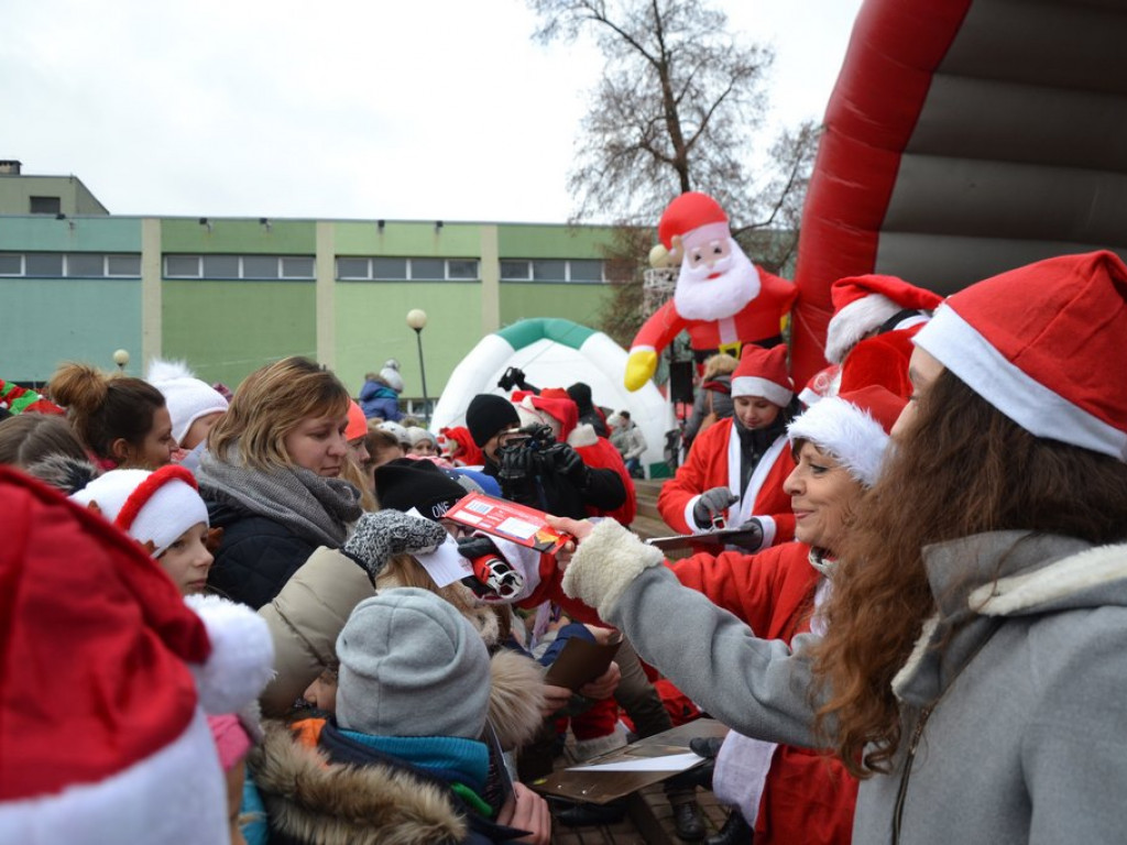 Parada Mikołajów przeszła przez Tarnobrzeg! [Zdjęcia][Wideo]