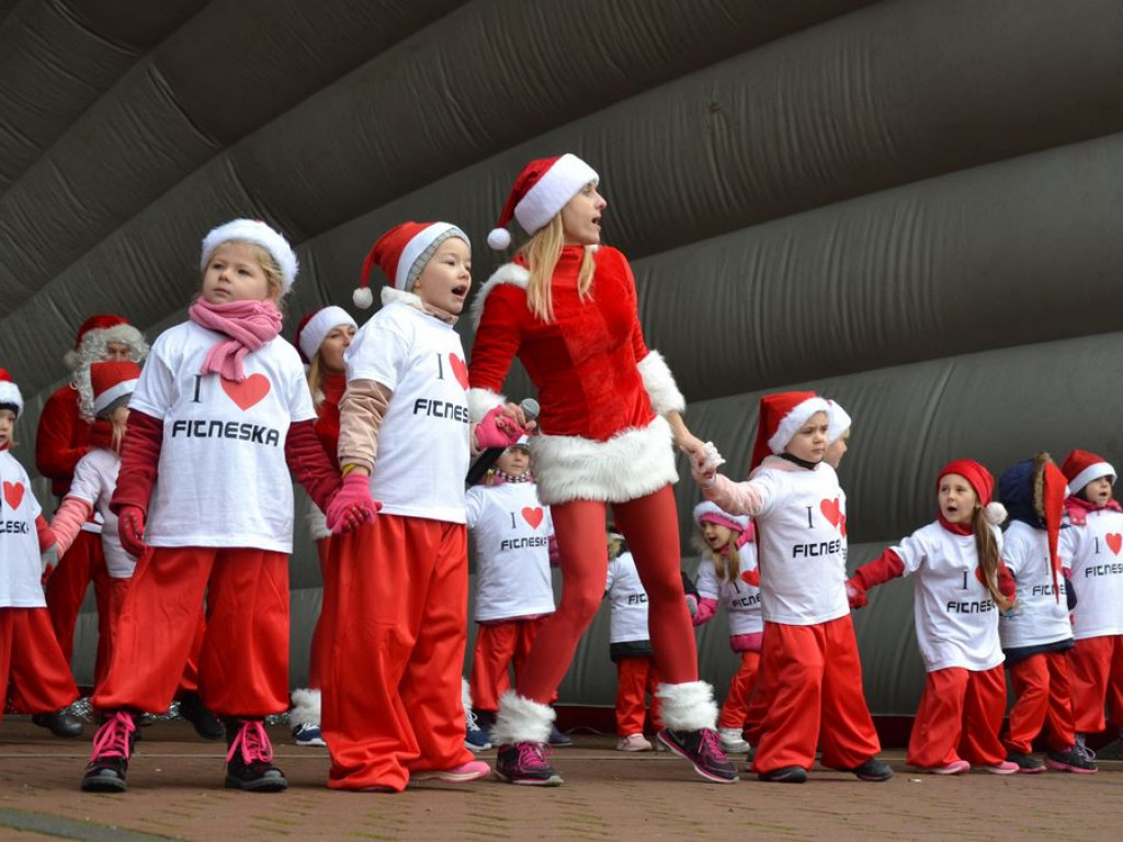 Parada Mikołajów przeszła przez Tarnobrzeg! [Zdjęcia][Wideo]