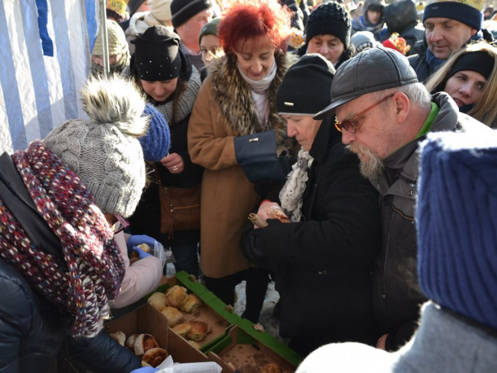 Tysiąc szczodraków na Trzech Króli! Charytatywny rekord pobity! [ZDJĘCIA]
