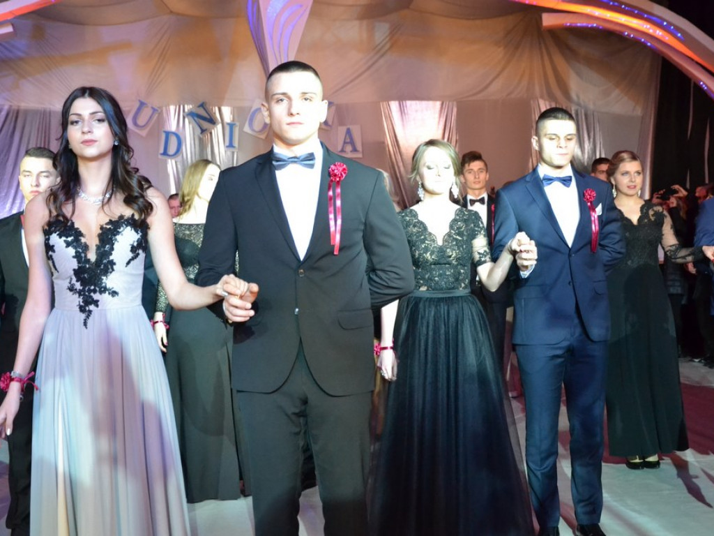 Studniówka LO im M. Kopernika w Tarnobrzegu - ZDJĘCIA!