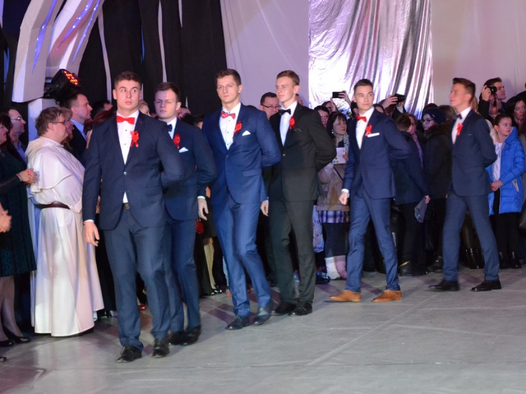 Studniówka LO im M. Kopernika w Tarnobrzegu - ZDJĘCIA!