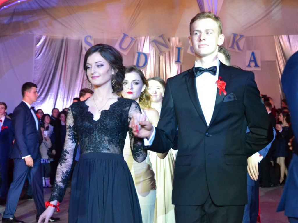 Studniówka LO im M. Kopernika w Tarnobrzegu - ZDJĘCIA!