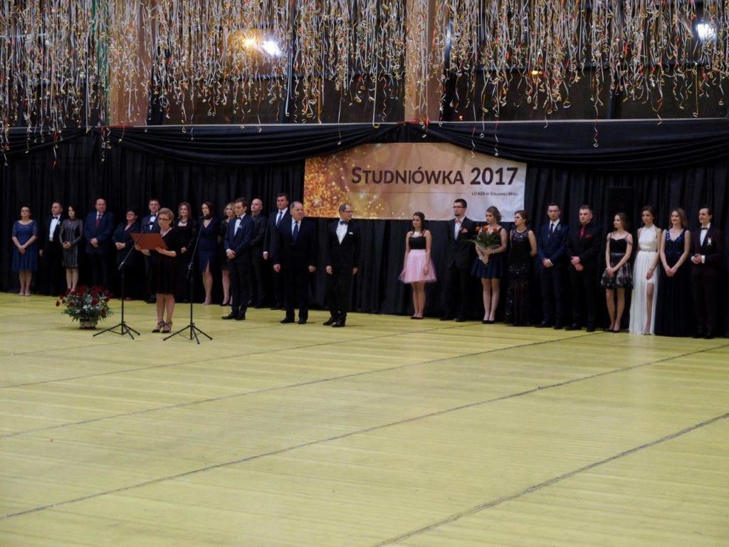 Studniówka w LOKEN, czyli Liceum Ogólnokształcącym im. KEN w Stalowej Woli - ZDJĘCIA