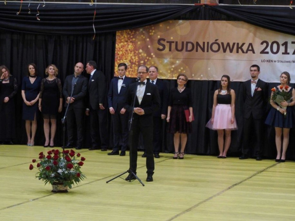 Studniówka w LOKEN, czyli Liceum Ogólnokształcącym im. KEN w Stalowej Woli - ZDJĘCIA