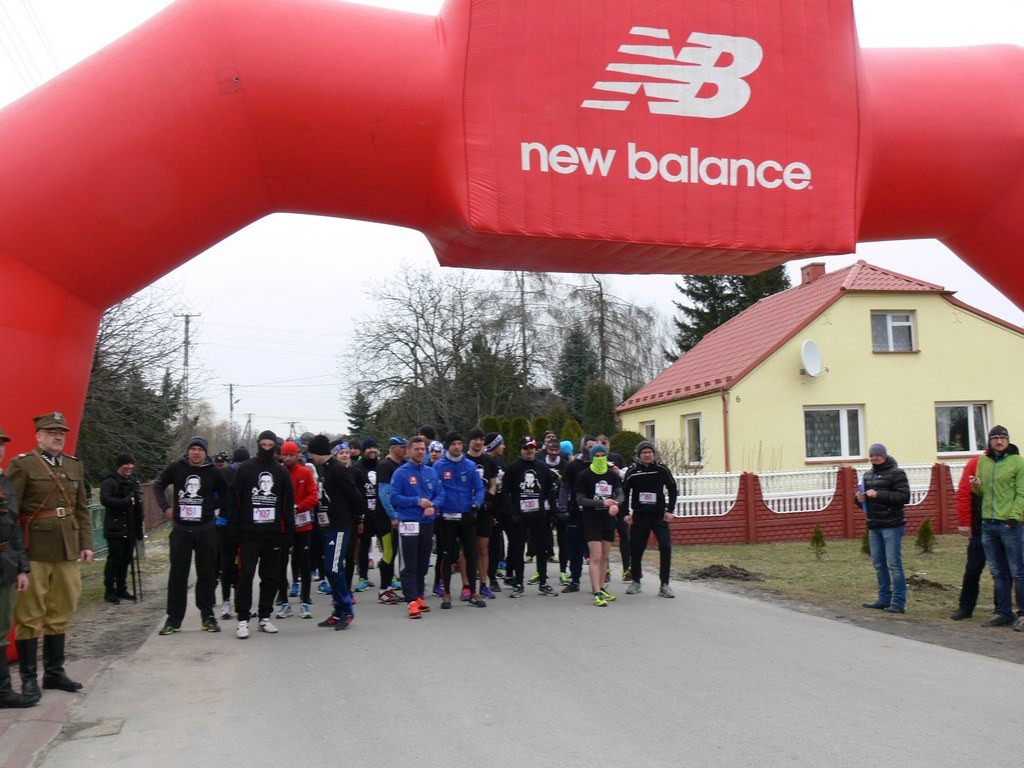 Wilczym tropem przez Gorzyce [Zdjęcia]