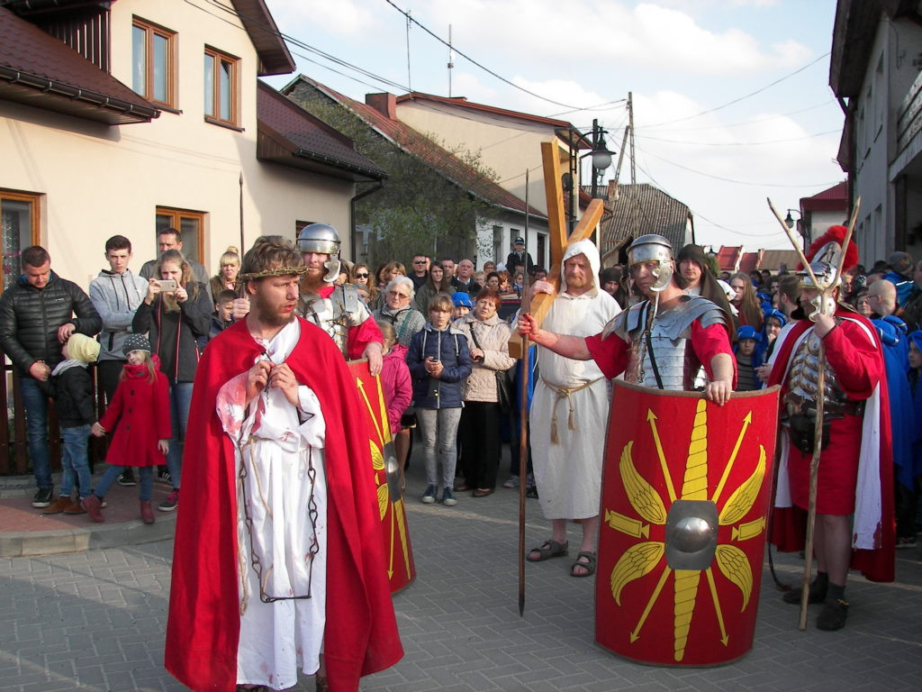 Pasyjne misterium w Szydłowie [Zdjęcia]