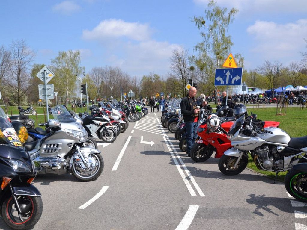 Motocyklowa impreza w Tarnobrzegu [Zdjęcia] [Wideo]