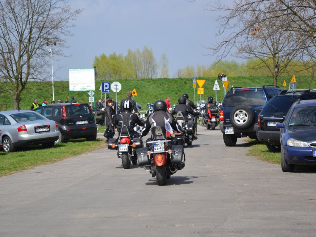 Motocyklowa impreza w Tarnobrzegu [Zdjęcia] [Wideo]