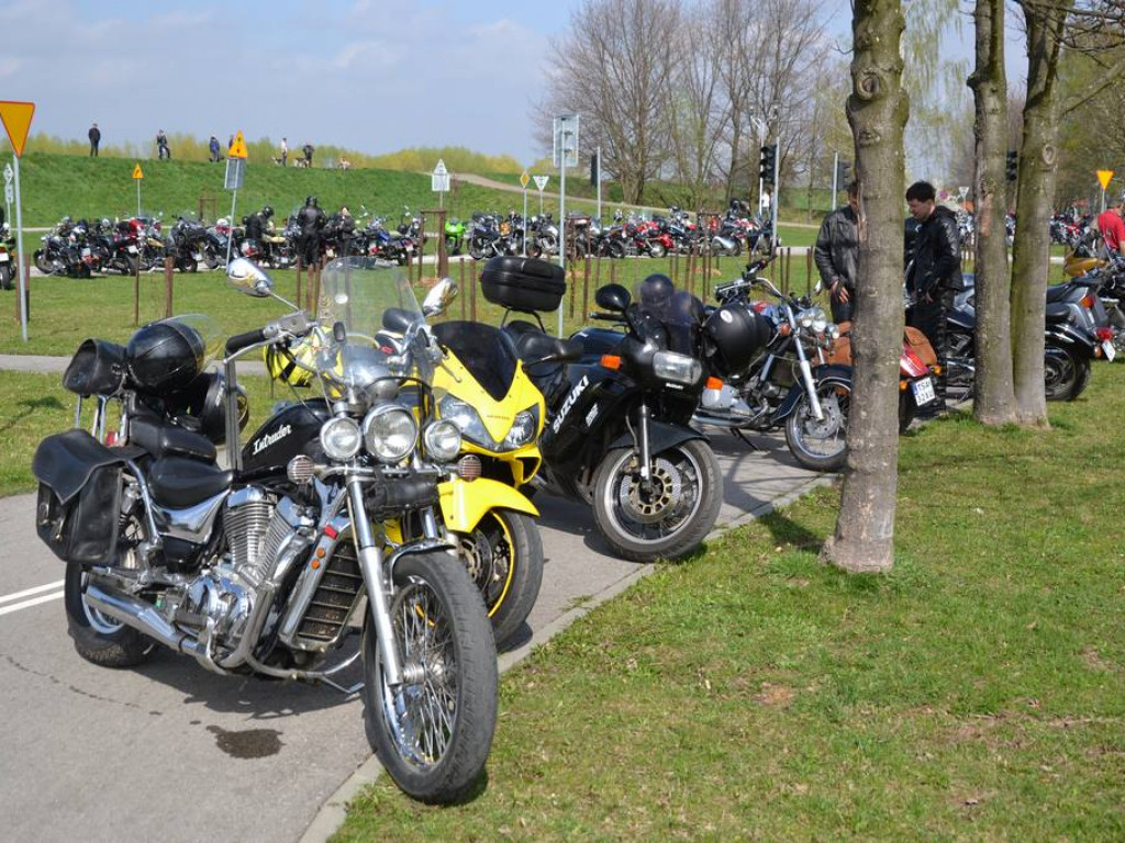 Motocyklowa impreza w Tarnobrzegu [Zdjęcia] [Wideo]