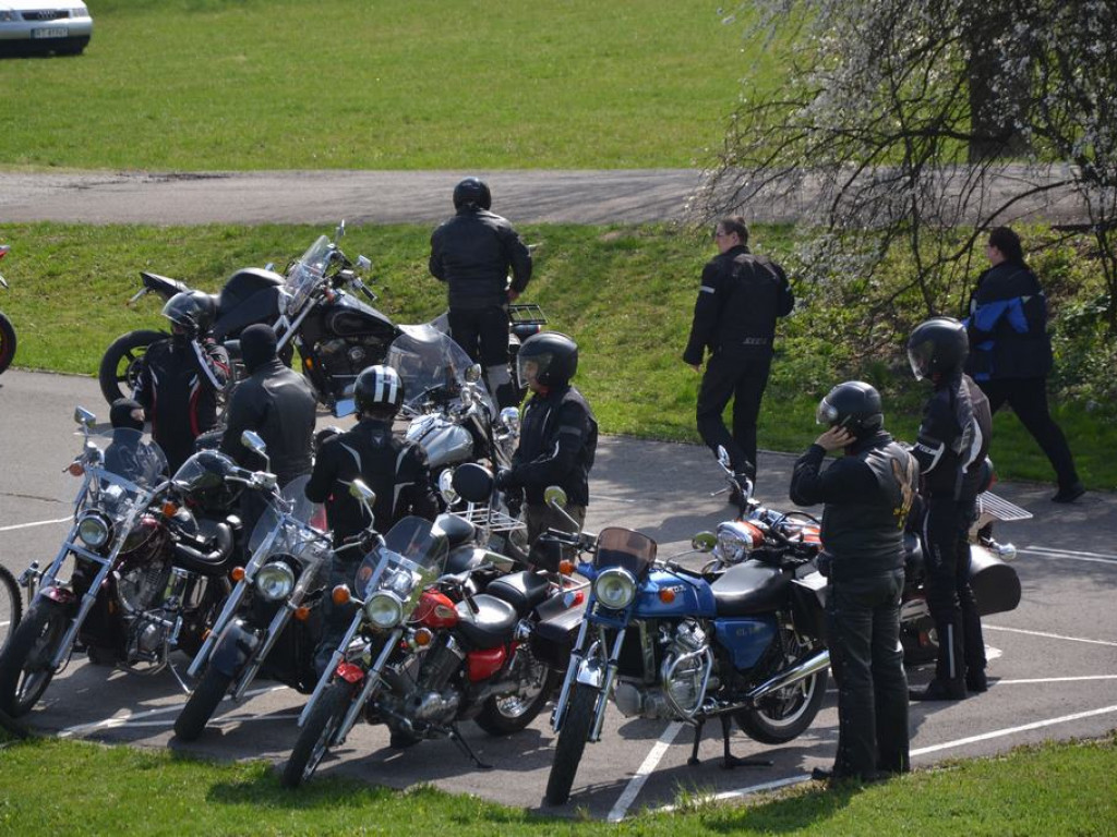 Motocyklowa impreza w Tarnobrzegu [Zdjęcia] [Wideo]