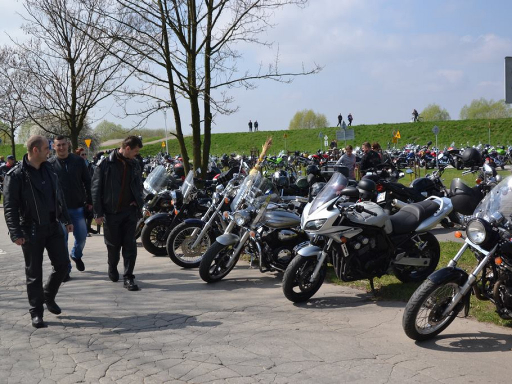 Motocyklowa impreza w Tarnobrzegu [Zdjęcia] [Wideo]