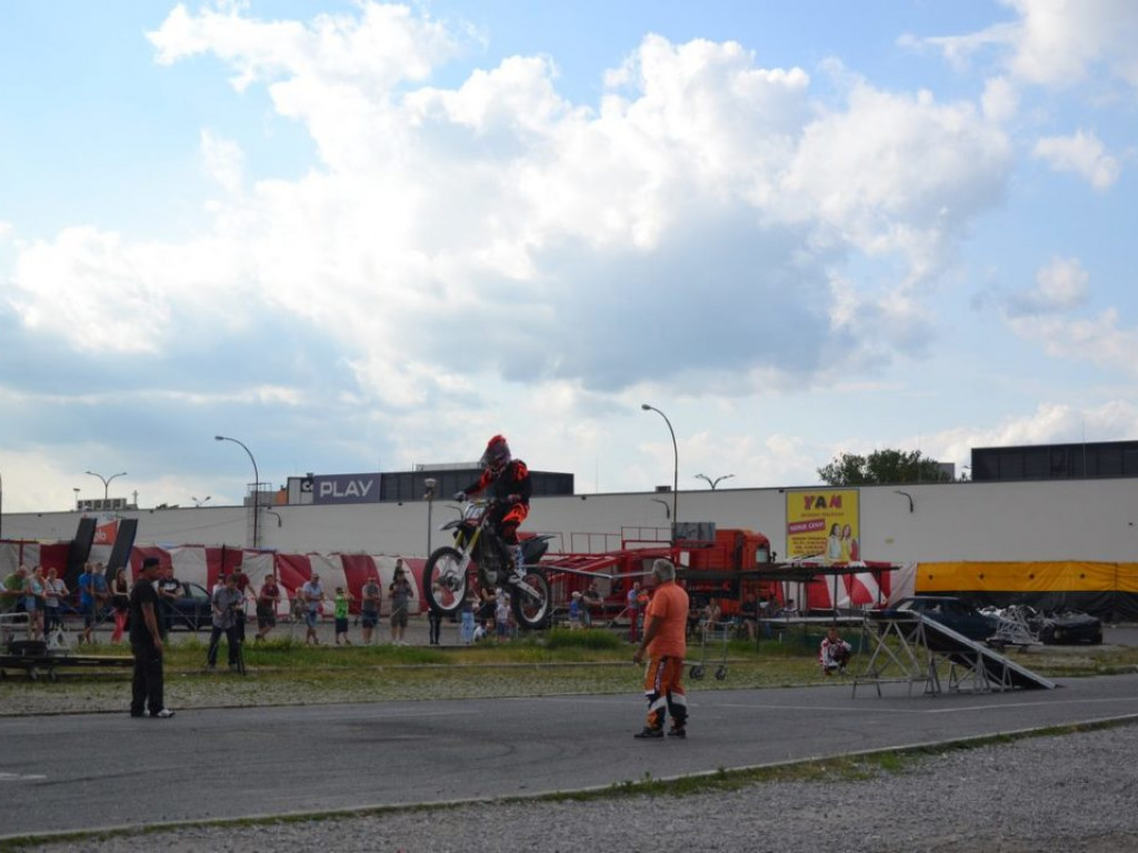 Kaskaderzy światowej klasy w Tarnobrzegu i Sandomierzu [Zdjęcia]