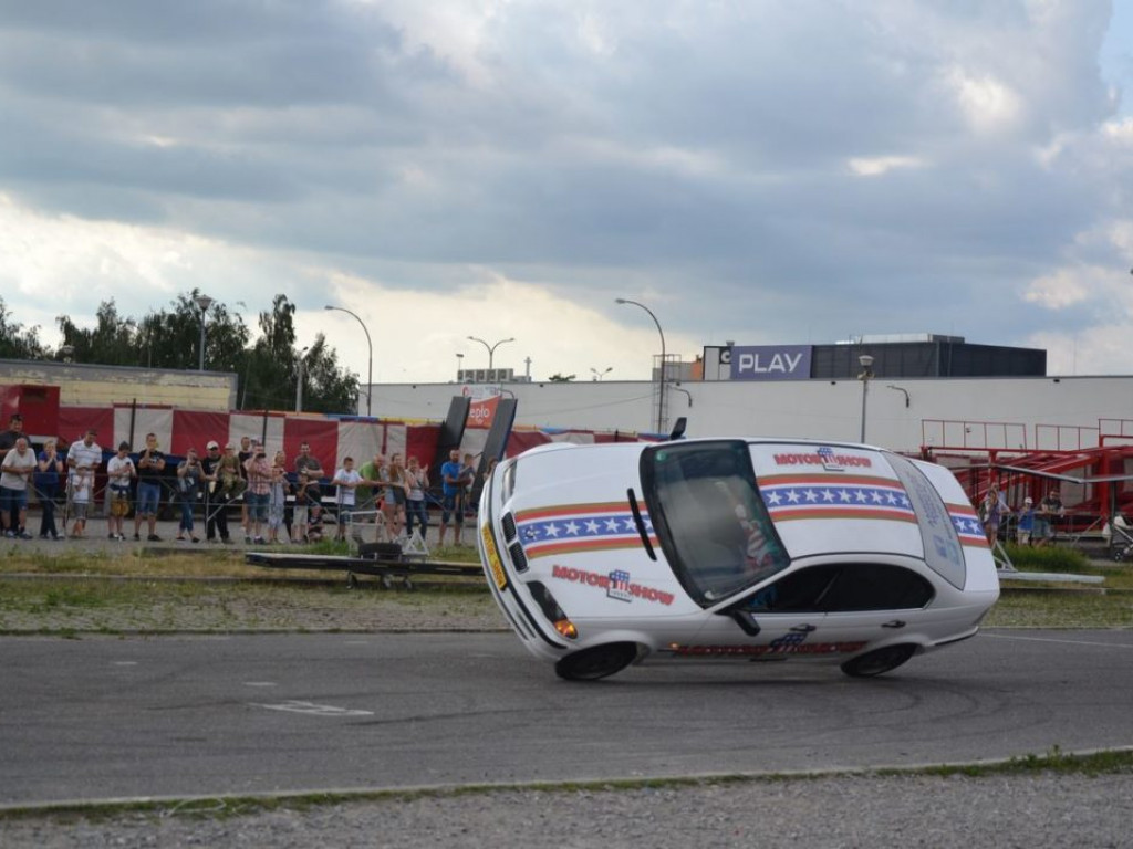 Kaskaderzy światowej klasy w Tarnobrzegu i Sandomierzu [Zdjęcia]