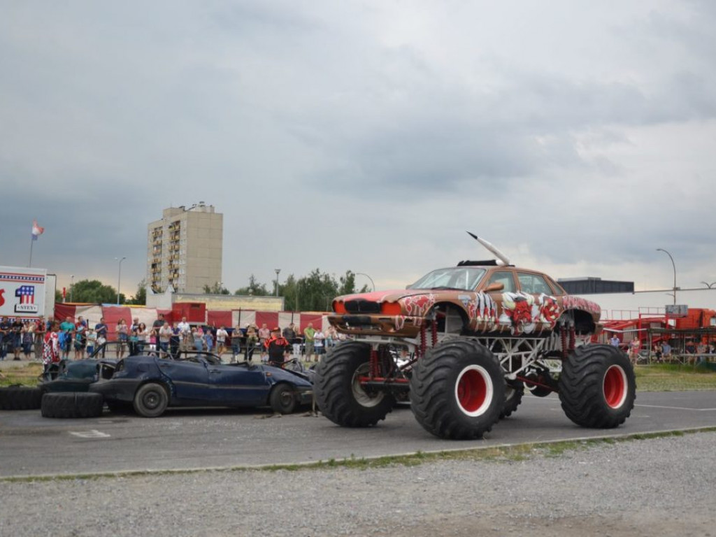 Kaskaderzy światowej klasy w Tarnobrzegu i Sandomierzu [Zdjęcia]