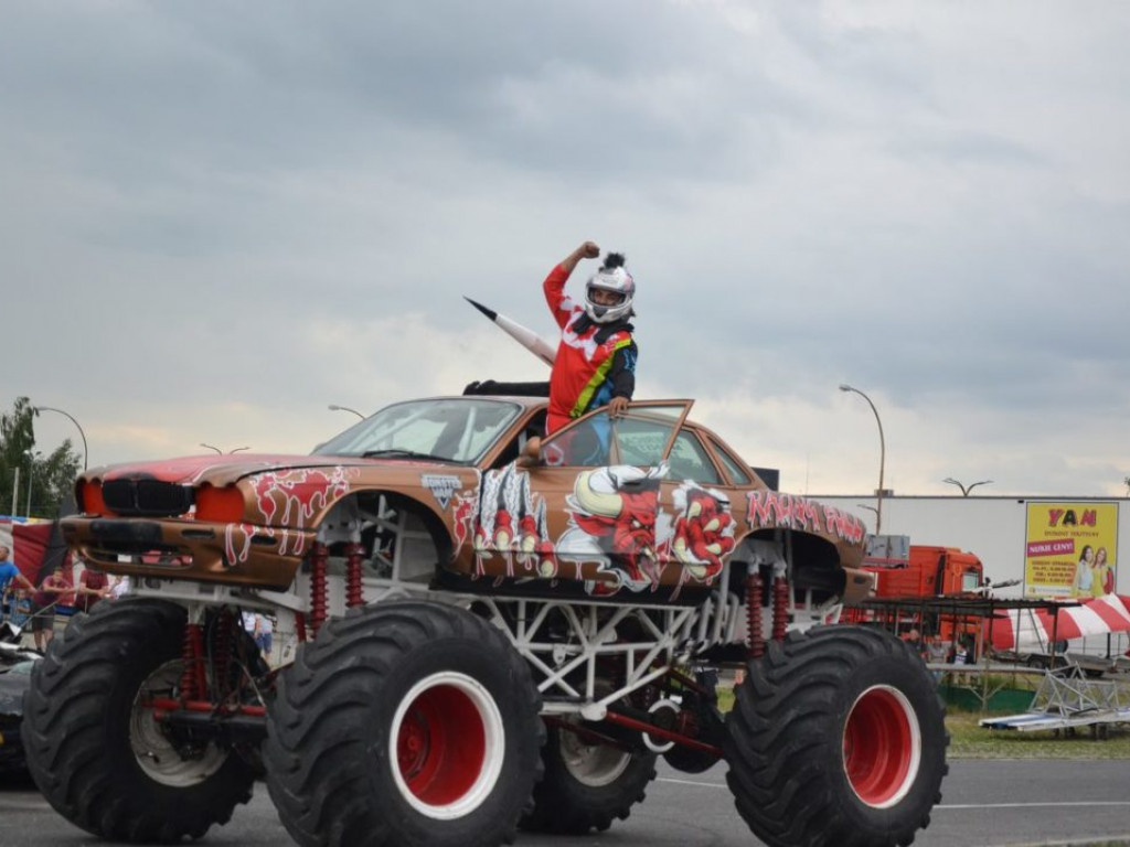 Kaskaderzy światowej klasy w Tarnobrzegu i Sandomierzu [Zdjęcia]