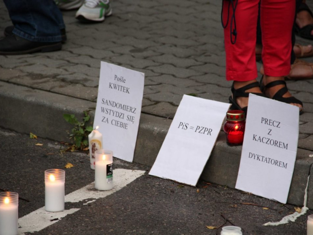Protest pod sandomierskim sądem [ZDJĘCIA]