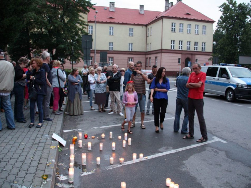 Protest pod sandomierskim sądem [ZDJĘCIA]