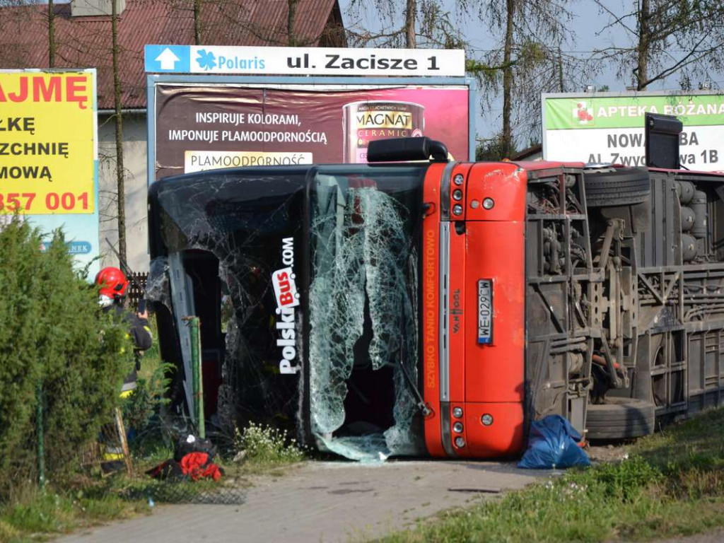Wypadek w Nowej Dębie: 32 osoby w szpitalach [Zdjęcia]