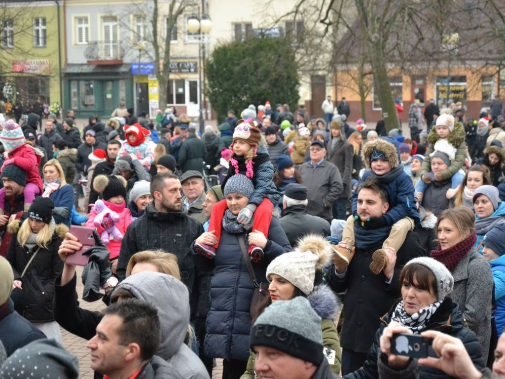Tarnobrzeg znów opanowały Mikołaje! Zdjęcia z parady i świątecznego jarmarku