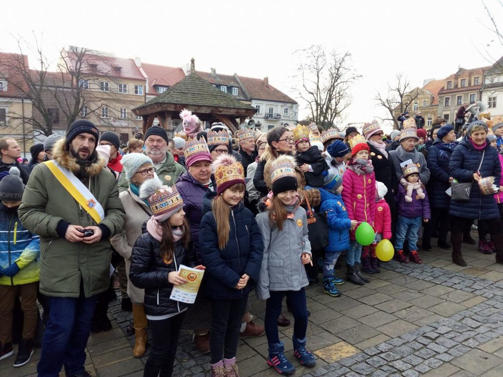 Orszak Trzech Króli przeszedł przez Sandomierz [ZDJĘCIA]