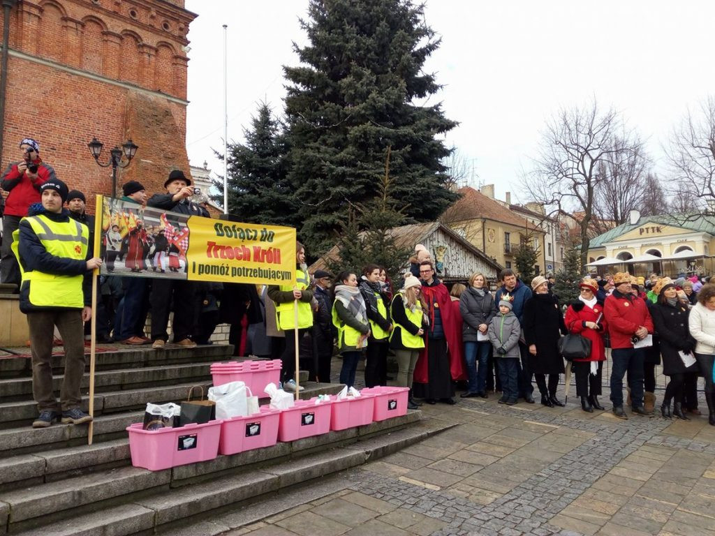 Orszak Trzech Króli przeszedł przez Sandomierz [ZDJĘCIA]