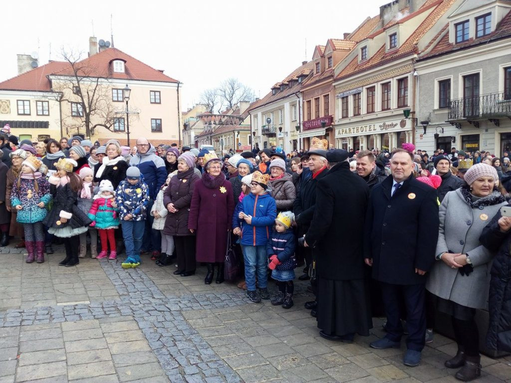 Orszak Trzech Króli przeszedł przez Sandomierz [ZDJĘCIA]