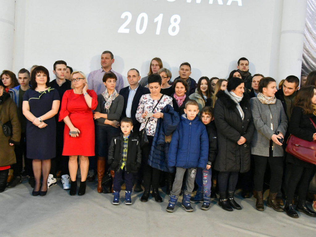 Studniówka w LO im. M. Kopernika w Tarnobrzegu [ZDJĘCIA]