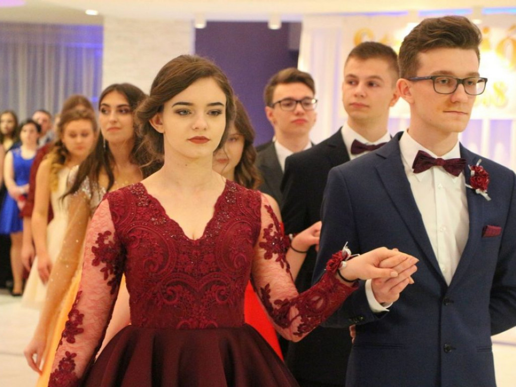 Studniówka w Regionalnym Centrum Edukacji Zawodowej w Nisku [ZDJĘCIA]